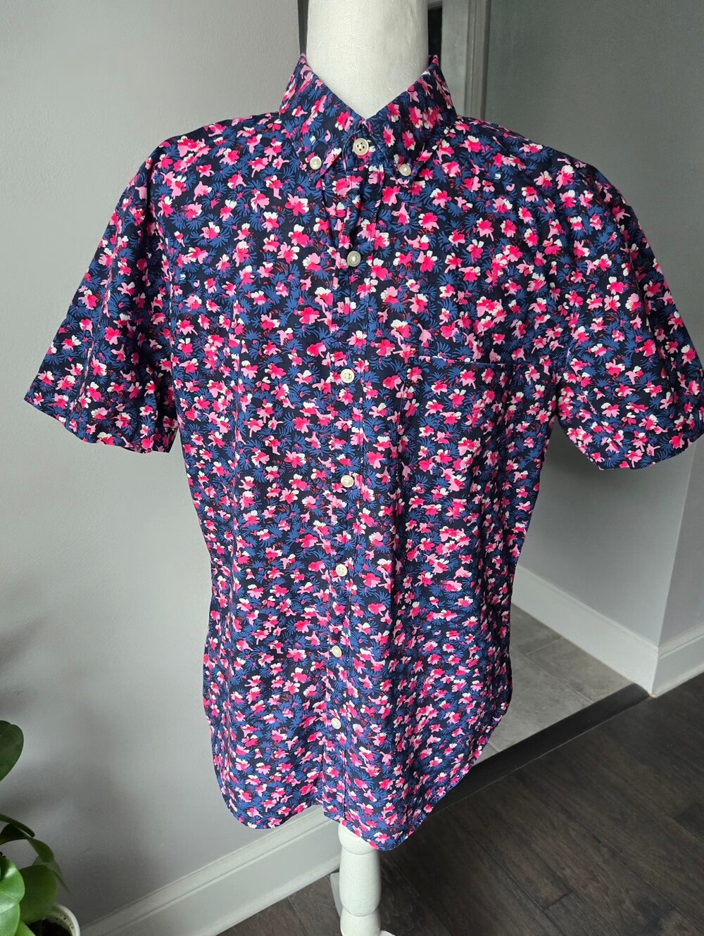 Bonobos Men's Stretch Riviera Short Sleeve Button Down Shirt Navy Pink Floral  M